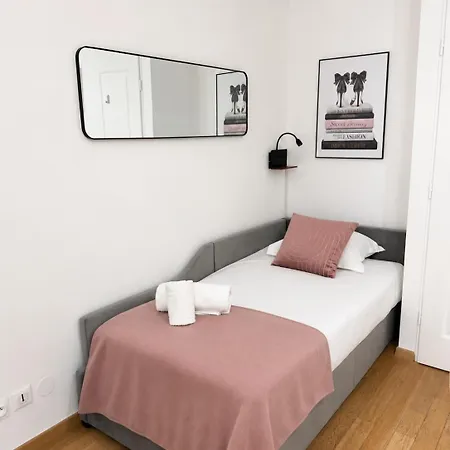 Apartamento Exclusive Chic Stay! Live Next To The Eiffel Tower París